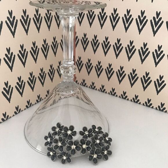 Vintage cluster flower earrings - Picture 1 of 3